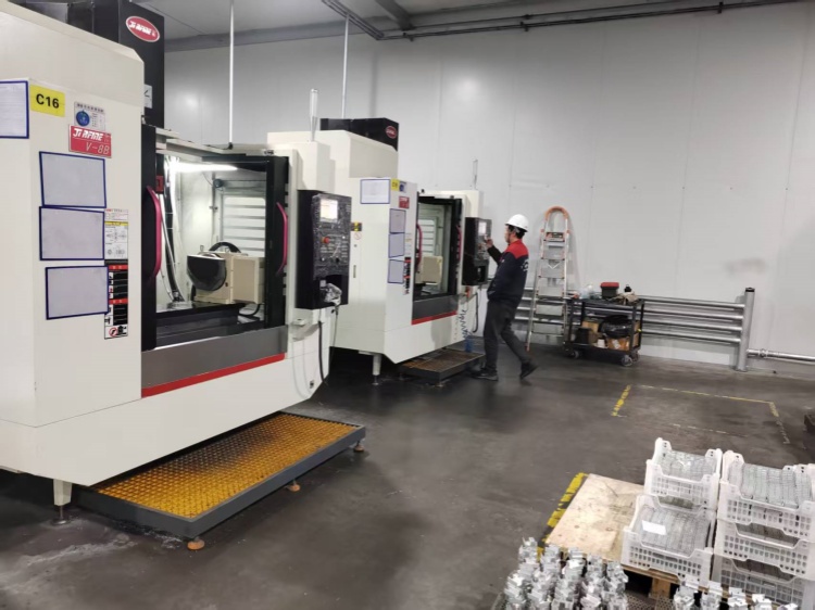 喬峰加工中心 喬峰加工中心